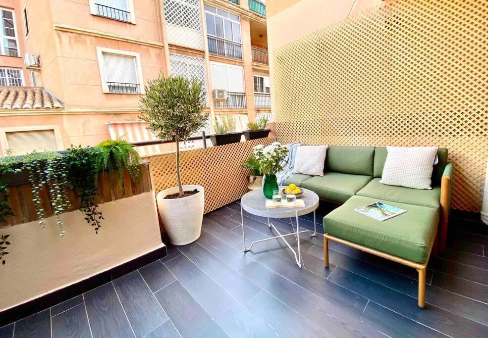 Апартаменты Olive Penthouse Малага Экстерьер фото